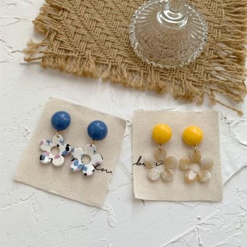 GorGor Dangle Earrings Women Acrylic Small Petal Screw Candy Color Originality Statement Minimalist Birthday Gift EZ-874