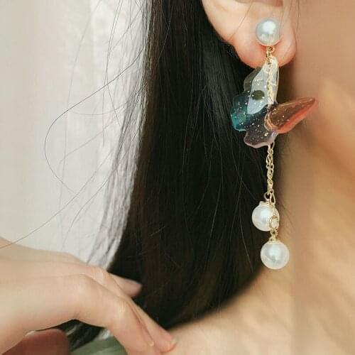 Fashion Beautiful Animal Butterfly Earrings Simple Bow Pearl Tassel Pendant Earrings Korean Women Jewelry Wedding Party Earrings