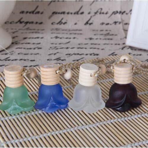 Frosted Glass Perfume Empty Bottles Car Perfume Rose Pendant Parfume Essence Oil with Wood lid Pack Containers F20171413