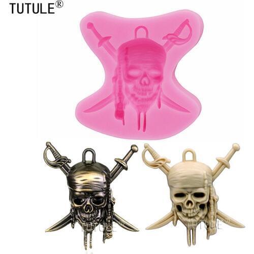 Pirate skull silicone mold,Chocolate Mold,Craft Mold,Clay Mold, Cupcake Decorating,Skull and Crossbones Flexible Silicone Mold