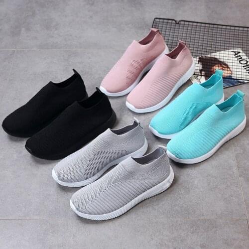 Womens 2021 Casual Light Sock Sneakers Breathable Mesh Knitted Vulcanized Walking Shoe Outdoor Slip-On Plus Size Tennis Shoes