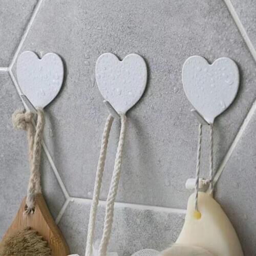 10Pcs Mini Love Heart Shaped Traceless Stainless Steel Wall Door Hanger Hooks Strong Adhesive Paste Wall Bearing Kitchen Hook