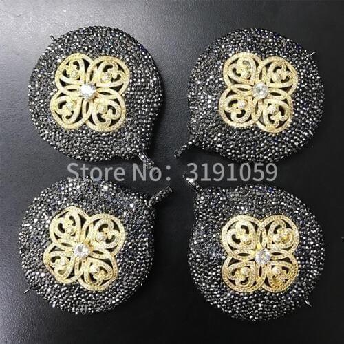 Micro - inlaid snakeskin disc flower pendant simple personality trend texture elegant pendant