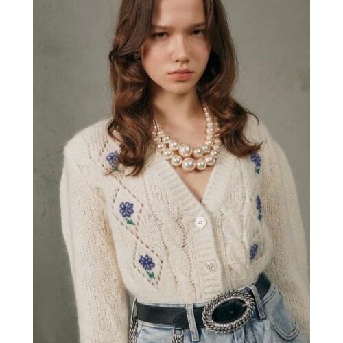 Women Sweater 2021 Spring and Autumn V-neck Diamond Embroidery Flower Puff Sleeve Cashmere Knit Cardigan