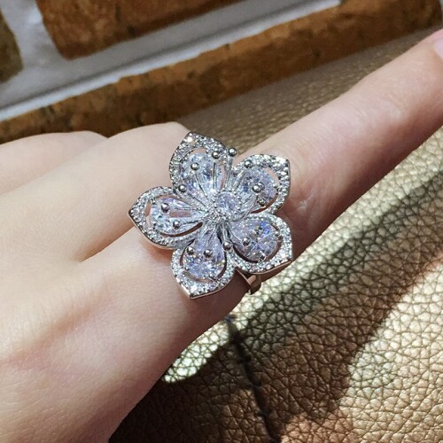 Fashion white zircon Flower Shape Big Zircon Stone Rings for Women Wedding Engagement Fashion Jewelry 2019