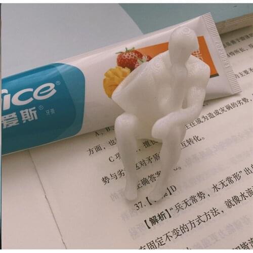 Creative Spoof Toothpaste Cap Dispenser Funny 3D Printing Gift Sculpture Villain Squeezes Toothpaste Topper Tricky