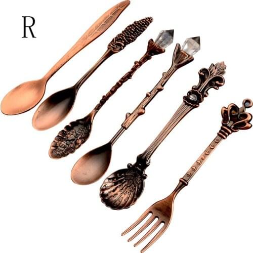 Dessert Spoons Coffee Spoon Teaspoon Vintage Royal Style Metal Carved Fruit Dessert Spoons for Kitchen Dining Bar 6pcs/set