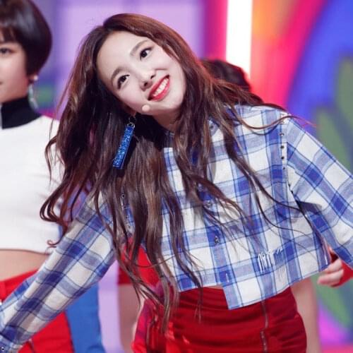 Kpop TWICE Lim Na Yeon dance show same summer new Asymmetrical plaid shirt short tops+red sexy slim shorts women Two-piece set