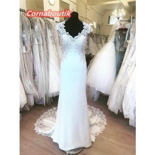 Sheath Crepe Wedding Dress Low Illusion See Through Back Beaded Neckline Floral Lace Appliques Vestido De Casamento
