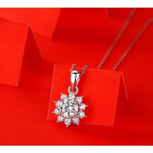 Passed Diamond Test Perfect Cut Moissanite925 Sterling SilverD Color 1CT Snowflake Pendant Fashion European and American Jewelry