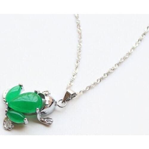 Fine jewelry Beautiful green jades frog shape pendant necklace drop shipping