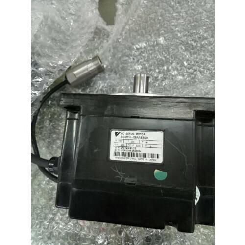 SGMPH-08AAE4SD , servo motor , used in good condition . 80% appearance new , good working , free shipping