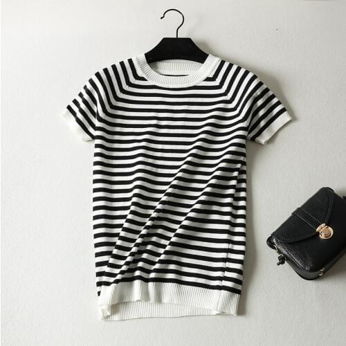 Women Sweater Knitted Summer Short Sleeve Striped Pullover 2019 Sweaters O-Neck Tops Korean Pull Femme Jumper Female White Black