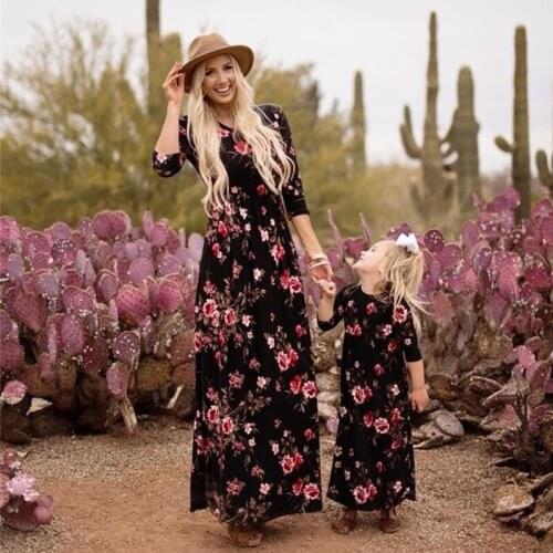 2021 New Mother Daughter Outfits Woman 3/4 Sleeve Floral Dress Kids Fashion Dress Party Beach Dress Family Matching Clothes