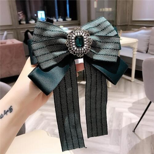 New Woman Big Brooches Pin Striped Satin Ribbon Bowknot Long Brooches Fashion Big Rhinestone Bow Tie Jewelry Shirt Accessories