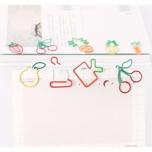 TUTU 30 pcs/lot Creative Kawaii Christmas strawberry Shaped Metal Paper Clip Bookmark Stationery Escolar Papelaria H0558