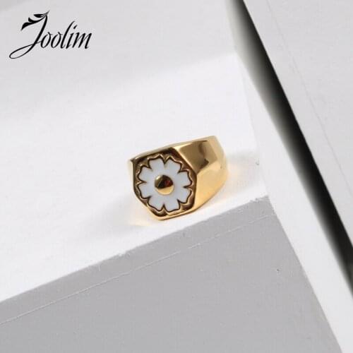 Joolim High End 18K Gold PVD Fashionable Hip-hop Enamel Daisy Rings for Women Stainless Steel Jewelry Wholesale