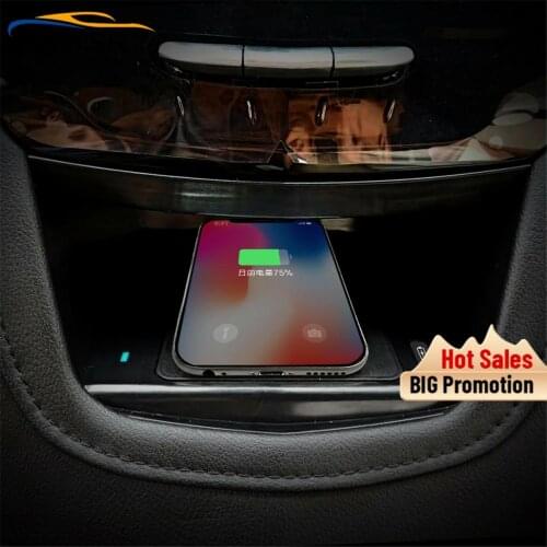 QI car wireless charger For Cadillac XT5 2018 Intelligent Infrared Fast Wireless Charging Car Phone Holder for iphone/Samsung