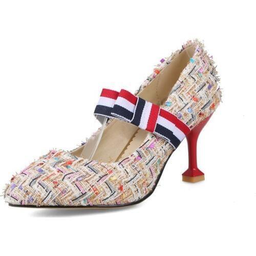 The new spring and summer 2018 sexy pointed joker shallow mouth with 43 single shoe heel size code 31-18125