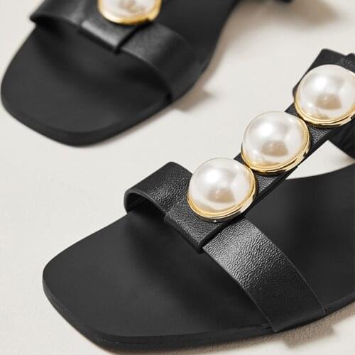 Women Shoes Slippers Ladies Pearl Slides Female Flats Rubber Slippers Flip Flop Women Summer Footwear Outside Casual Flip-Flops