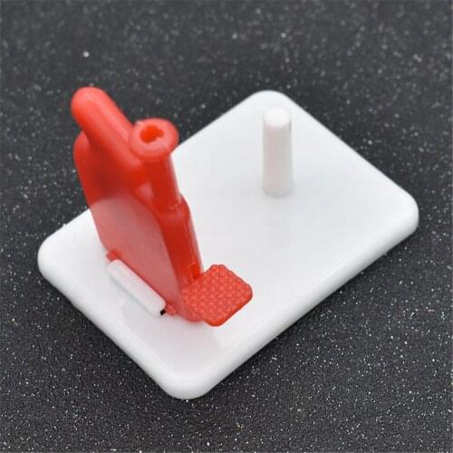 Automatic Needle Threader Guide Elderly Use Device Sewing Safe Tool Plastic New