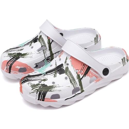 Man Camouflage Clog Woman Garden Clogs For 2021 Summer Outdoor Beach Slippers Men EVA Injection Sandals Breathable Aqua Shoes