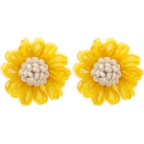 Cute Spring Flower Drop Earrings for Women Wild Small Fresh Stainless Steel Ear pin Small Daisy Ear Clip