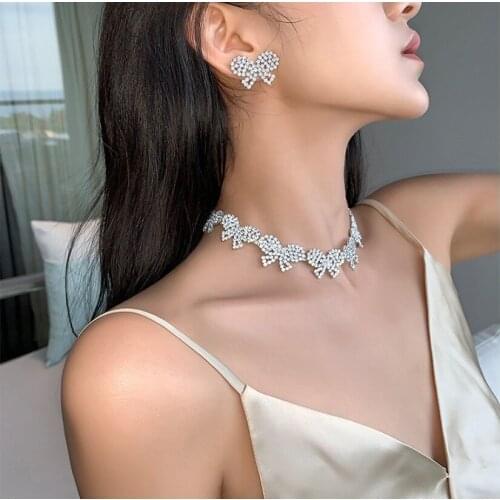 Fashion Crystal Bowknot Chokers Necklaces for Women Hiphop Jewelry Bib Rhinestone Statement Necklace Pendant Female Bling Bijoux