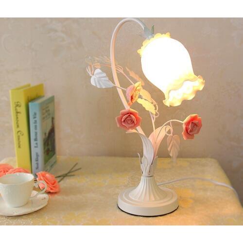 Pastoral style Korean wrought iron table lamp light pink rose flower bedroom dining room lamp