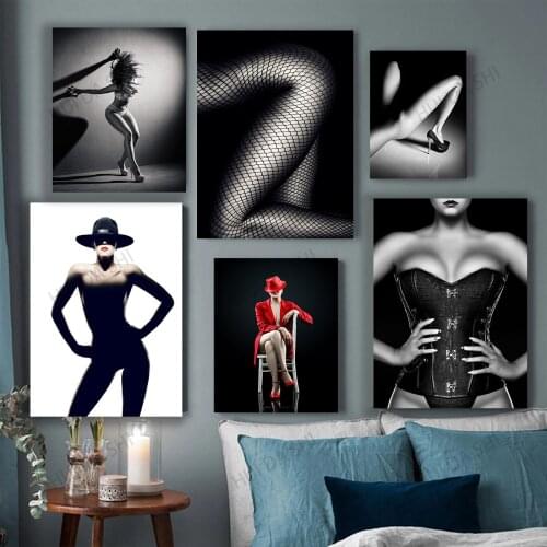 Modern Style Nude Woman Wine Glass Decorative Black White Sexy Girl Prints Canvas Poster for Room One Piece Home Wall Decoration