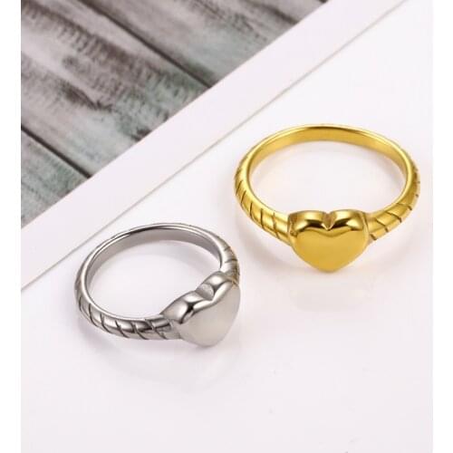 Love heart Gold signet pinky ring for women stainless steel jewelry women fashion 2021 wholesale couple ring