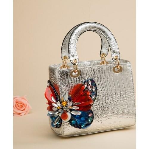 2020 New Diamond-encrusted Womens Crocodile Pattern Tote Bag Butterfly Design Princess Female Messenger Bag Scarf Shoulder Bags