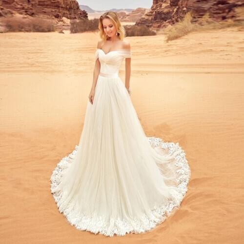 Off the Shoulder Crisscross Ruched A-line Tulle Wedding Dress Applique Lace Around Bridal Dress Vestido De Novia