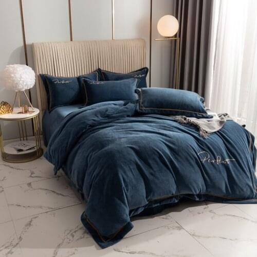 Blue winter 100% crystal velvet thickening encryption four-piece reactive printing and dyeing process quilt cover