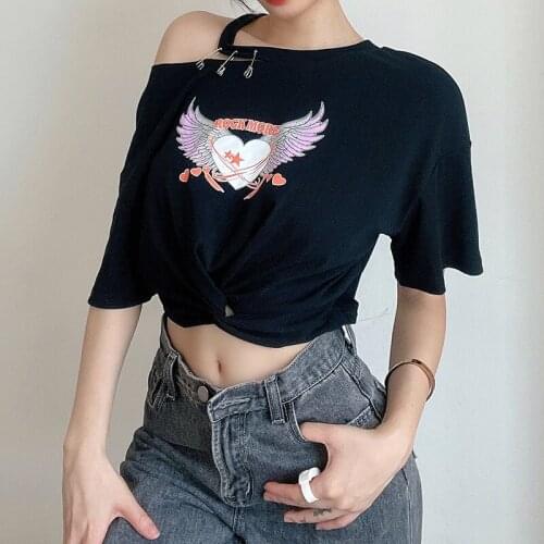 Y2K Women Fashion Personality Twist Front Crop Tops Short Sleeve Heart Wing Print T-Shirts with Safety Pins
