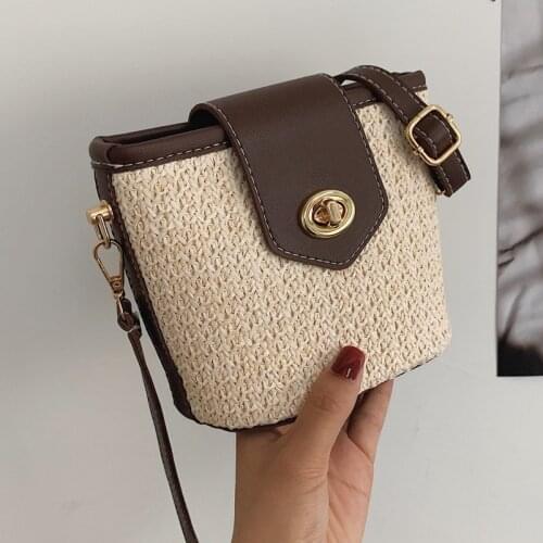 High-quality Ladies Casual Straw Woven Bag 2021 New Female Bag Fashion Woven Bucket Bag Hit Color One-shoulder Messenger Bag