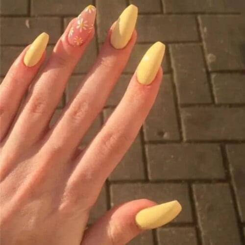 New Hot 24pcs Yellow Daisies Printed Nails Patch Glue Type Long Paragraph Removable Fashion Manicure False Nails Patch