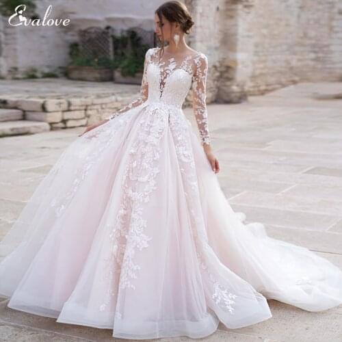 EVALOVE Romantic Scoop Neck Long Sleeve Customized A-Line Wedding Dress Gorgeous Appliques Tulle Court Train Vintage Bridal Gown