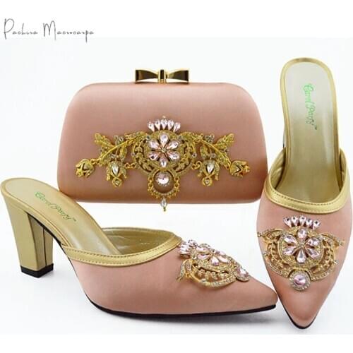 2021 Italian Design Nigerian Fashion Crystal and Metal Decoration Style Women Shoes and Bag Set in Peach Color for Party
