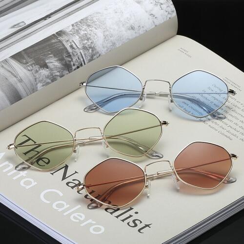 Fashion womens metallic frame sunglasses Light-colored teenage outdoor sun glasses A girls glasses designed by a designer