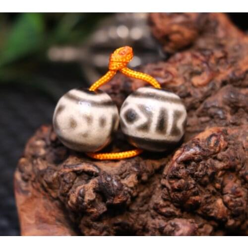 UPD0319C04 A Pair of Power Tibetan Old Agate Diamond Eye Round Shape dZi Bead Amulet 16MMs LKbrother Top Quality