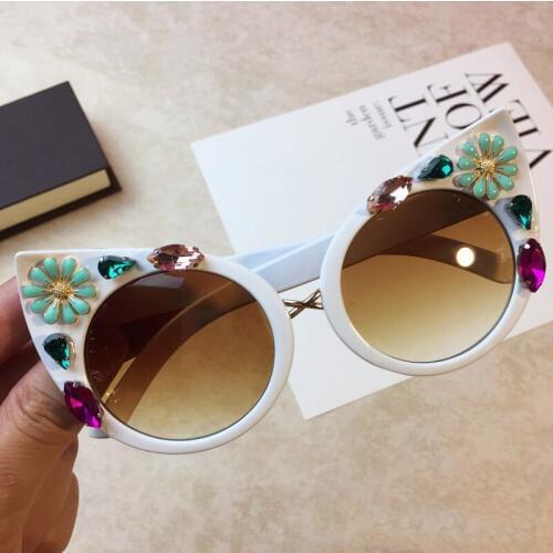 New Handmade Baroque Flower Cat Eye Sunglasses Luxury Women Sun Glasses Beach Crystal Rhinestone Eyewear Sunglasses Oculos Gift