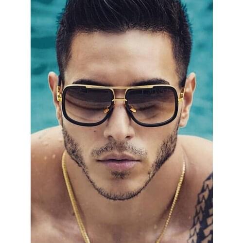 New Retro Classic Square Sunglasses Women/Men Big Metal Frame Shades For Female Vintage Street Beat Shopping Oculos De Sol Gafas