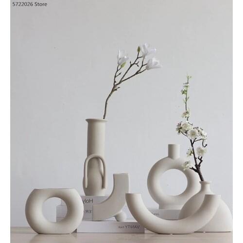 Nordic off-white ceramic special-shaped vase modern home decoration ornaments simple mini / flower arrangement accessories