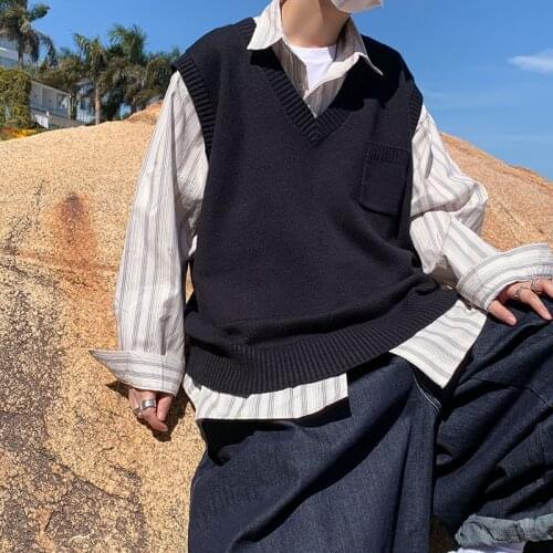 Autumn V-neck Sweater Vest Men Warm Fashion Casual Pocket Knitted Pullover Men Korean Loose Sleeveless Sweater Mens Jumper M-2XL
