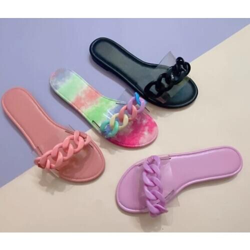 2021 new sandals fashion big chain decoration upper color cute wind sandals European and American large size flat slippers 36-42