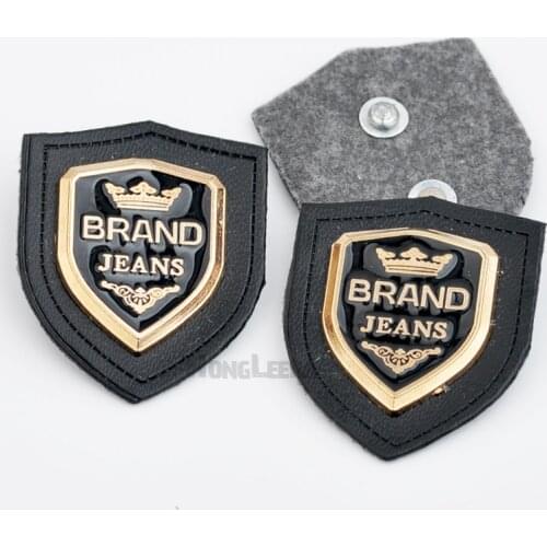 20pcs/lot blackPU leather Badges sew on label metal alloy logo gold with black lacquer Denim sportswear free shipping PLB-027