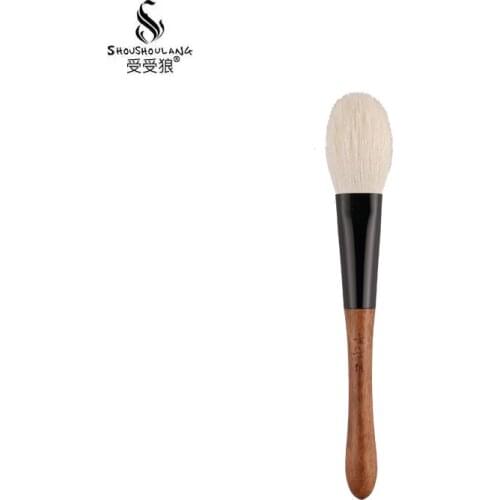 Shoushoulang Professional Handmade Make Up Brush F03 Flat Round Blush Brush Soft Saibikoho Goat Hair Makeup Brushes