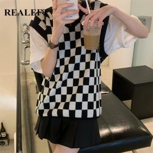 REALEFT 2021 New Vintage Sleeveless Vest Women Autumn Winter Korean Style Retro V Neck Casual Loose Womens Knitting Vest Female
