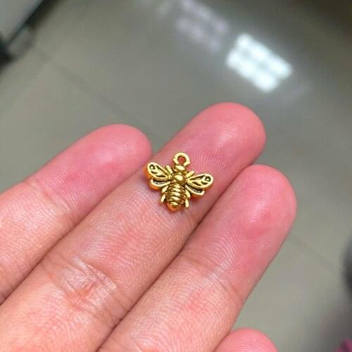 30pcs Lovely Bee Pendant Charms Jewelry DIY Necklace Bracelet Key Chain Aesthetic Accessories,Jewelry Making Supplies For Women